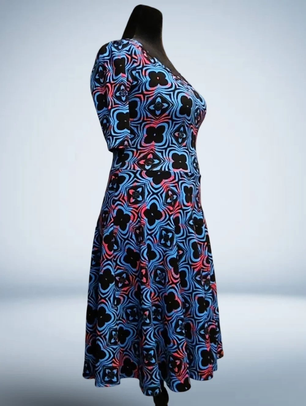 LuLaRoe S Blue Black Red Geometric Knit Knee Length A-Line Dress Scoop Neck - Picture 6 of 9